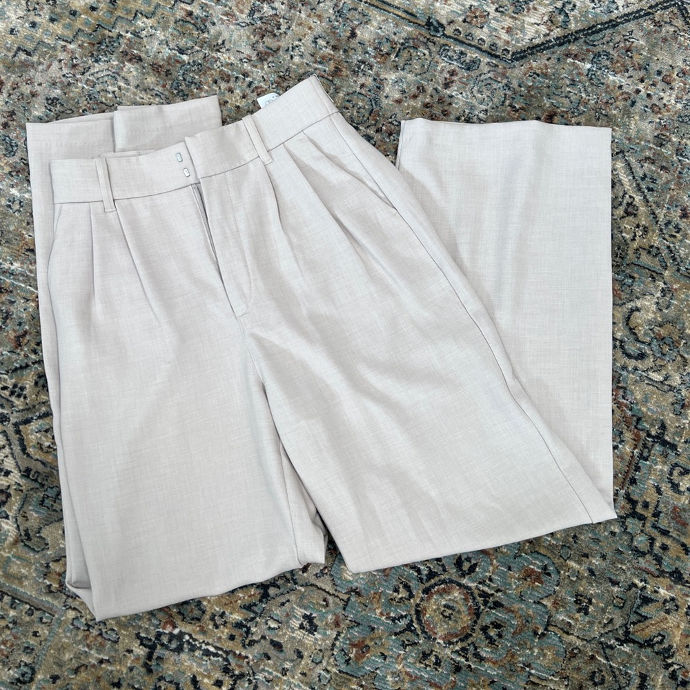 A&F trousers NWT